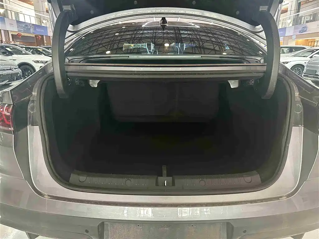 BYD Qin L 2025 — фото 14