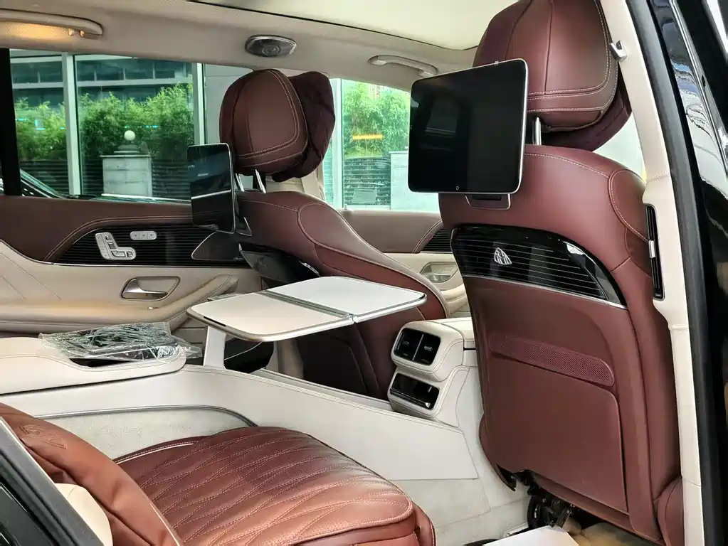 Mercedes-Benz GLS — фото 25