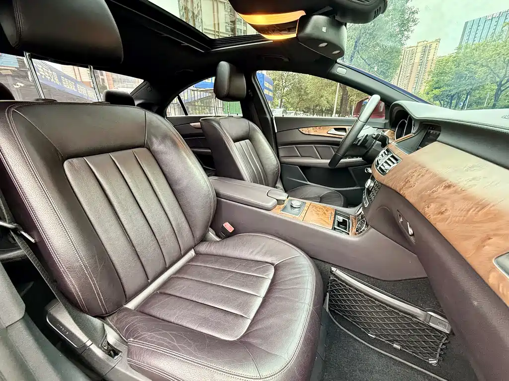 Mercedes-Benz CLS 2013 — фото 11