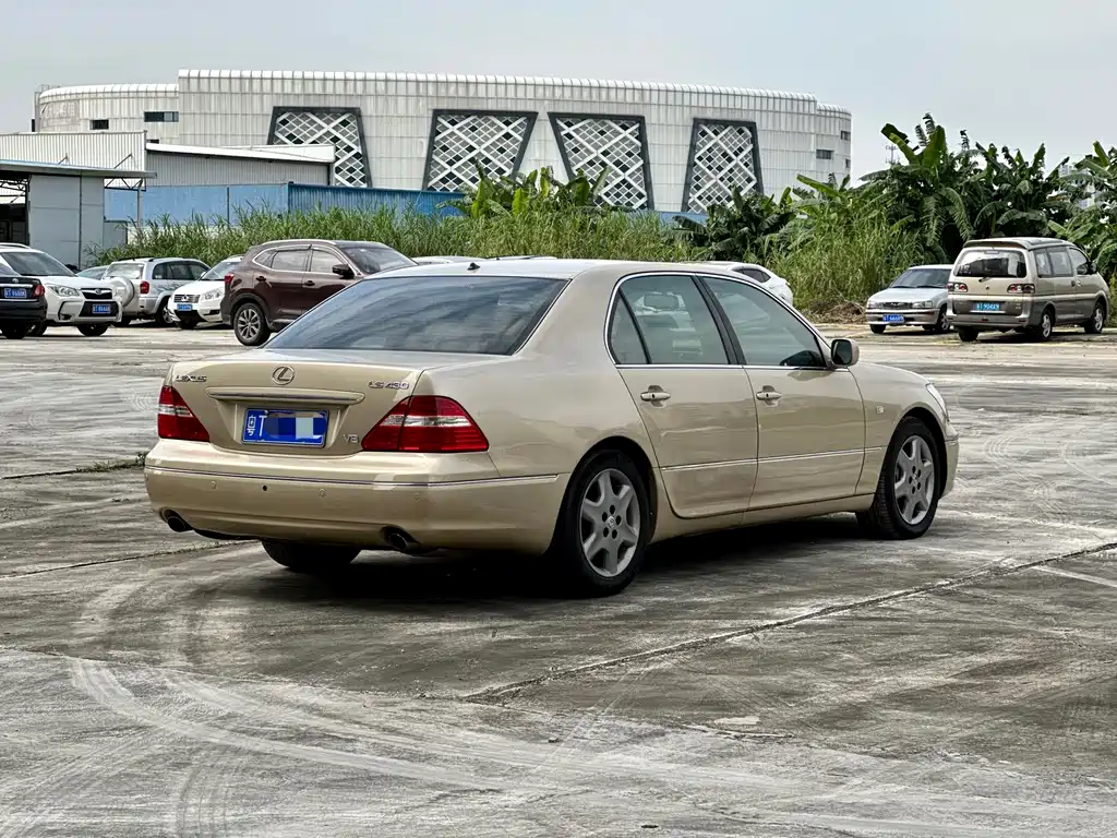 Lexus LS 2006