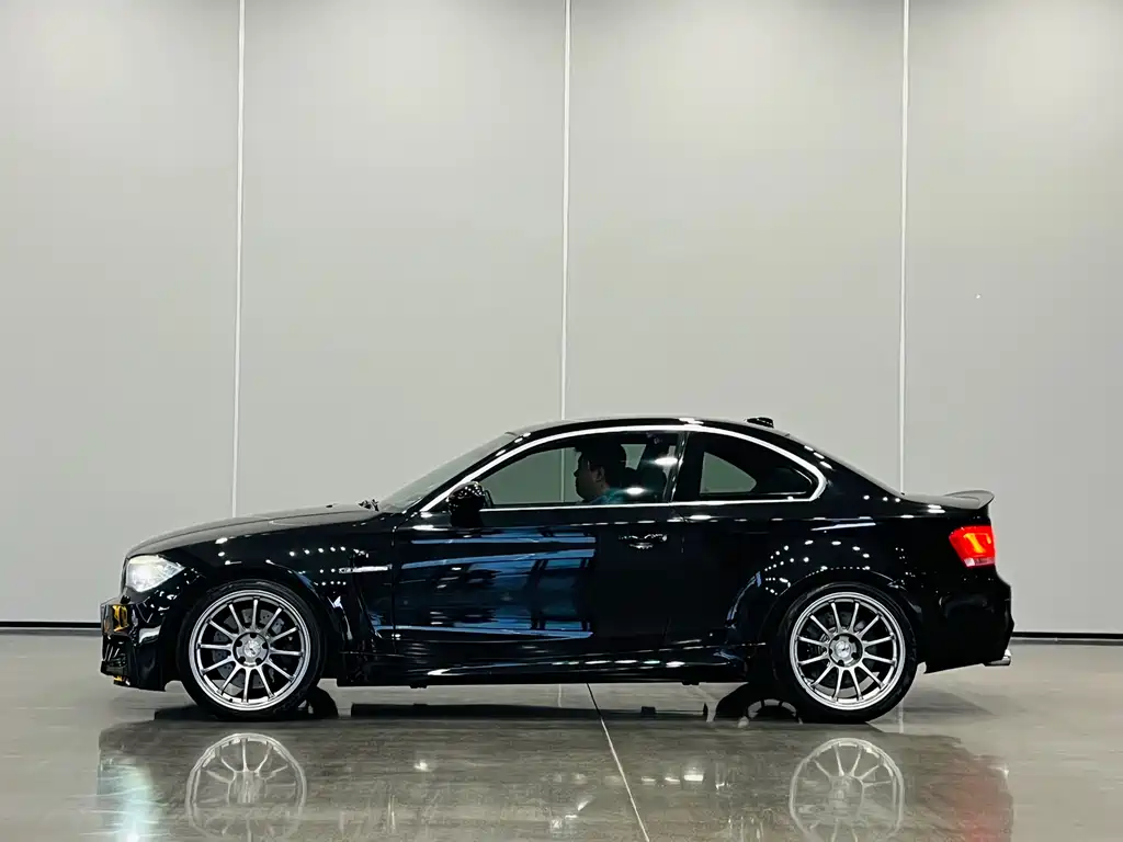 BMW 1 Series M 2012