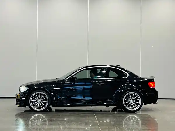 BMW 1 Series M 2011