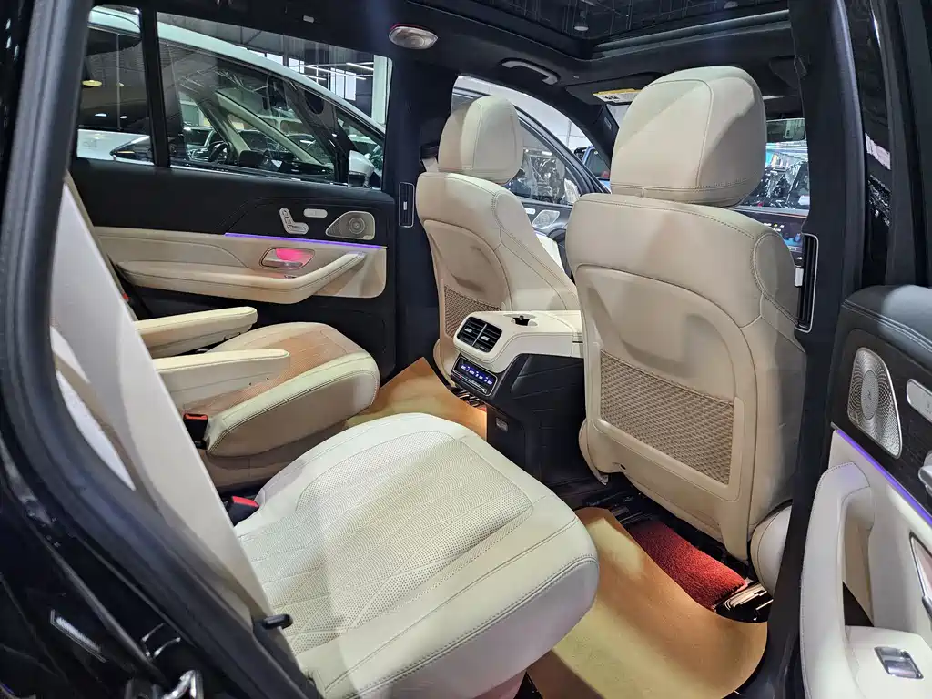 Mercedes-Benz GLS AMG 2024 — фото 23