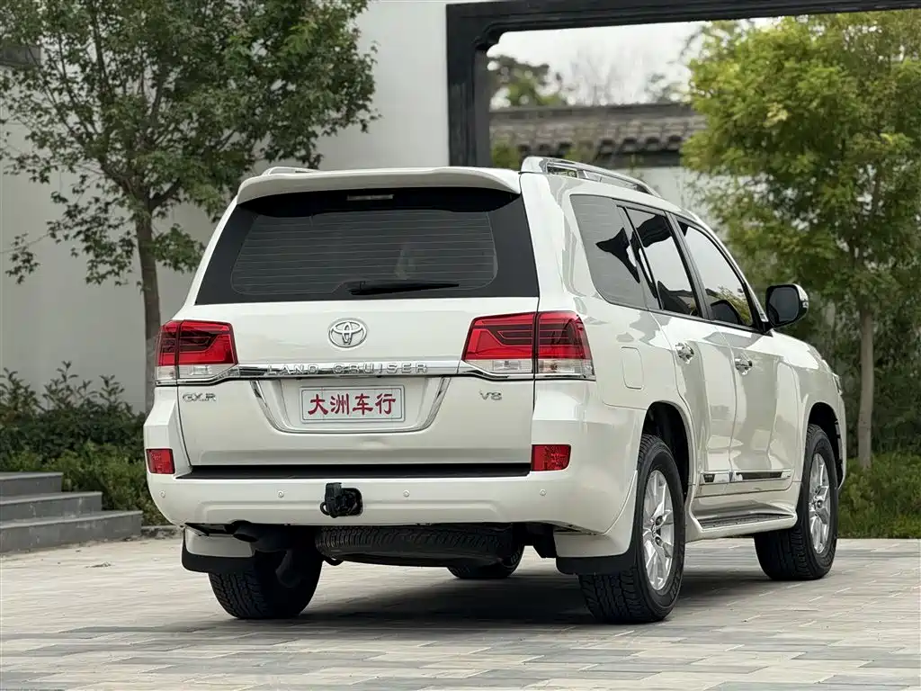 Toyota Land Cruiser 2019 — фото 6