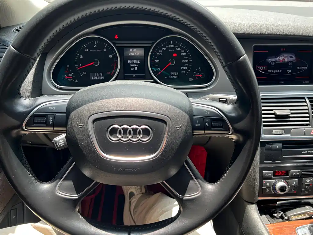 Audi Q7 2015 — фото 25