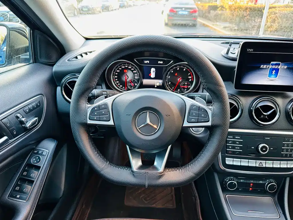 Mercedes-Benz GLA 2019 — фото 19