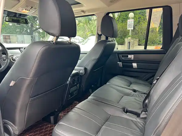 Land Rover Discovery 2015