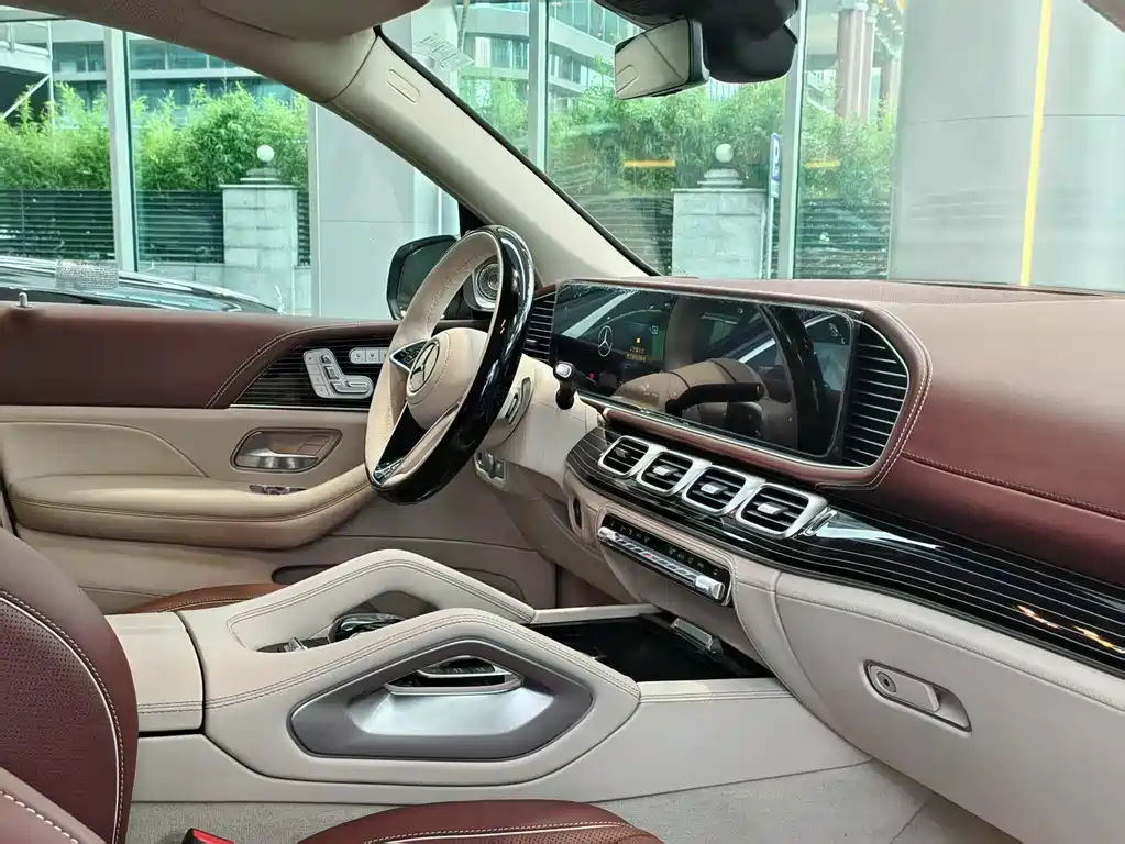 Mercedes-Benz GLS — фото 21