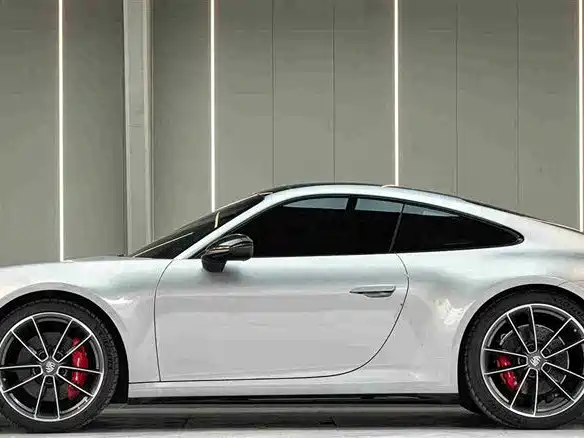 Porsche 911 2021