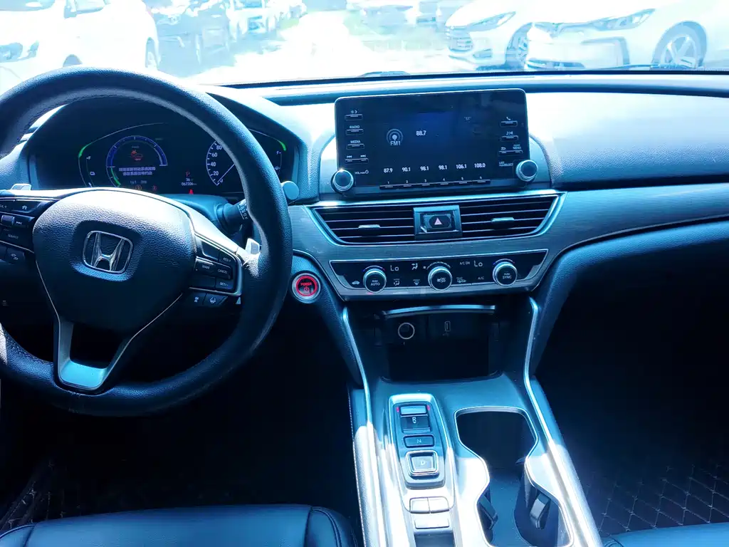 Honda Accord 2019 — фото 11