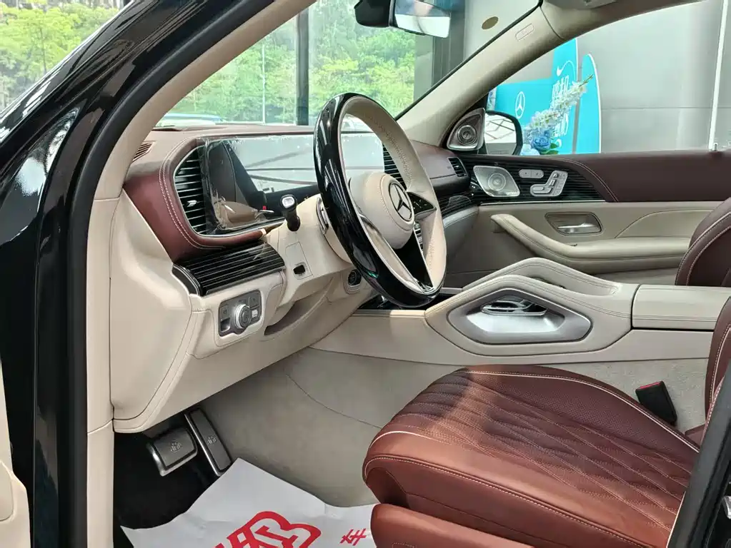 Mercedes-Benz GLS — фото 15