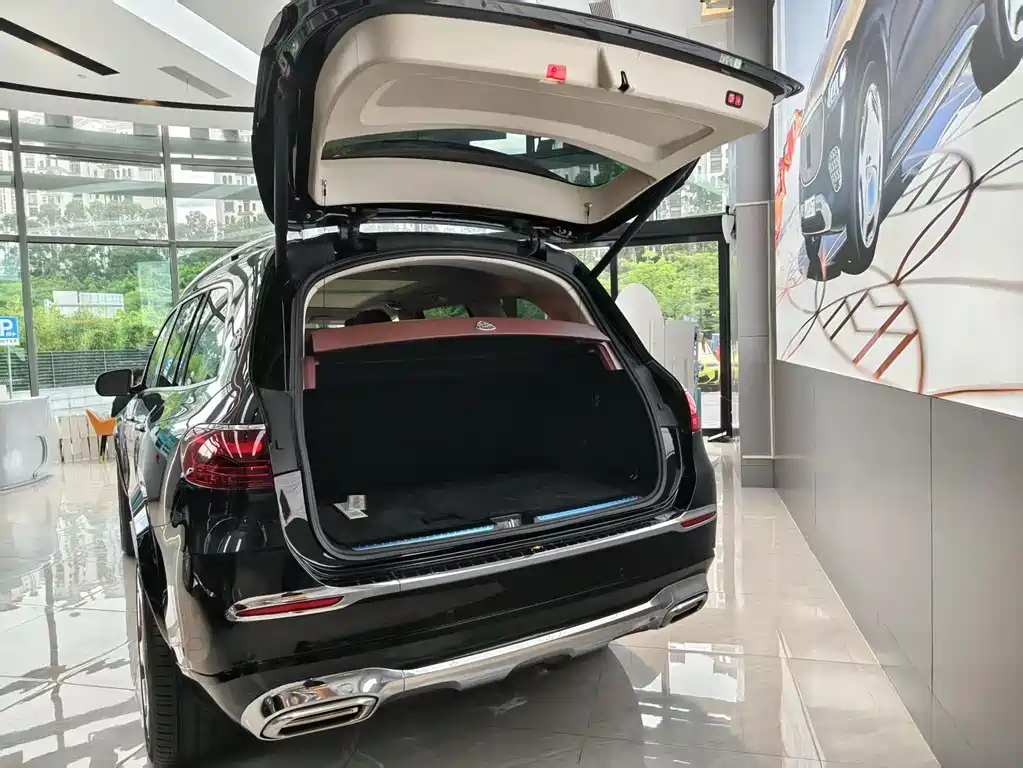 Mercedes-Benz GLS — фото 18