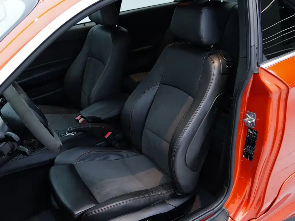 BMW 1 Series M 2012 — фото 18