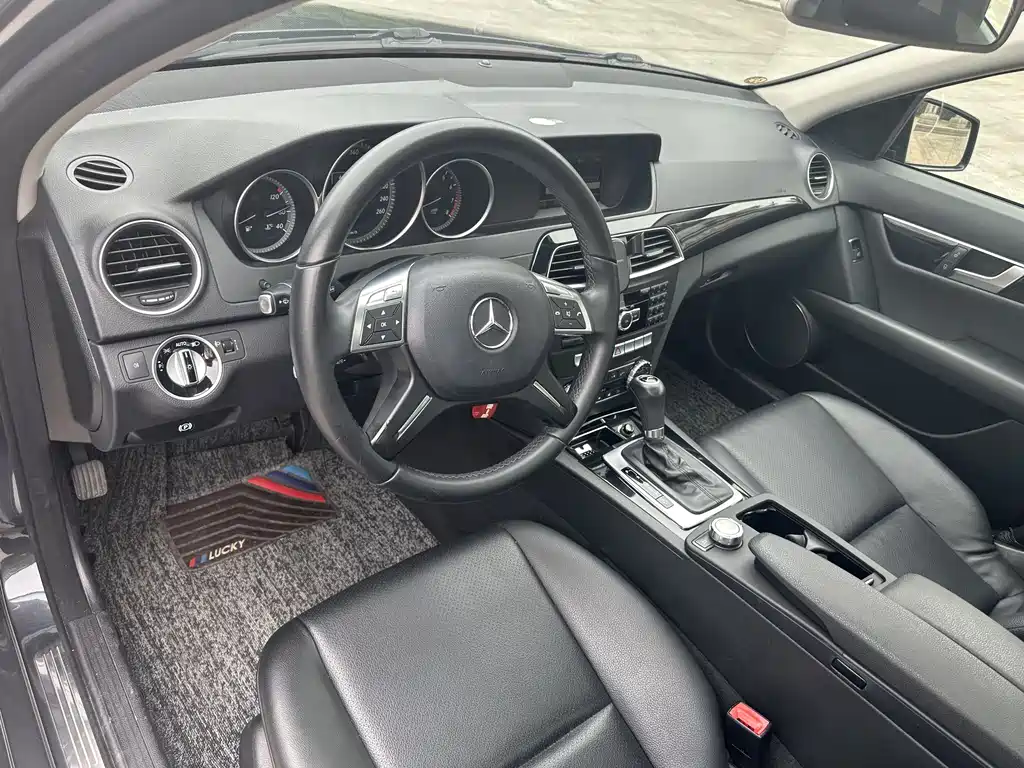 Mercedes-Benz C-Class 2014 — фото 15