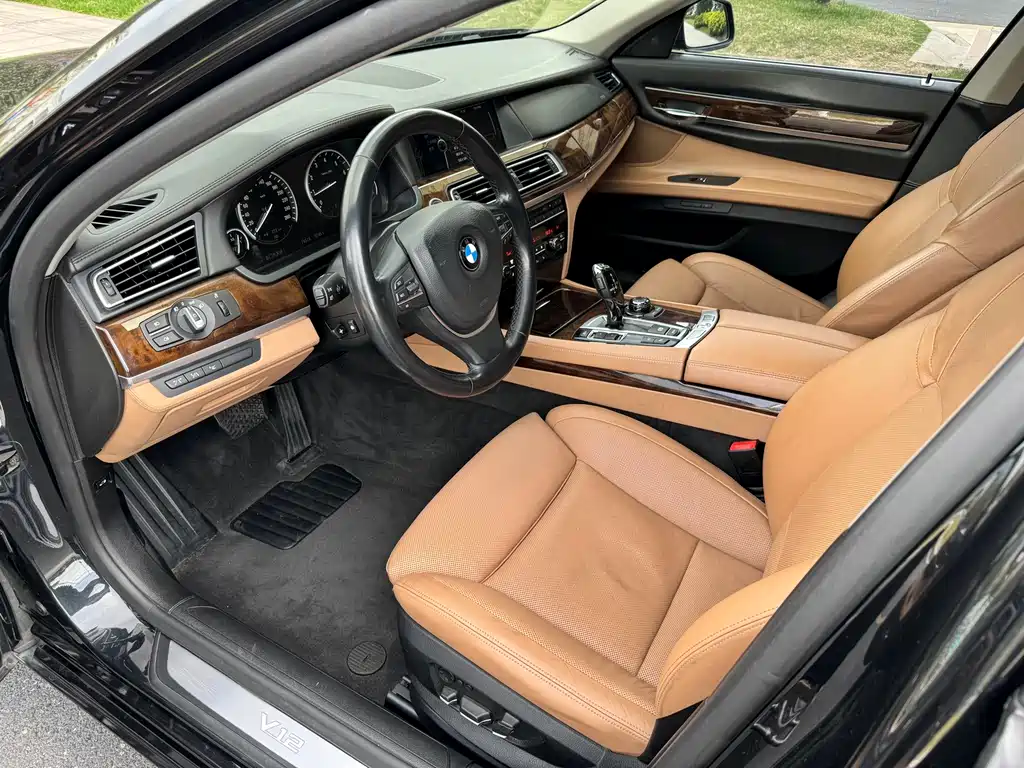 BMW 7 Series 2013 — фото 6