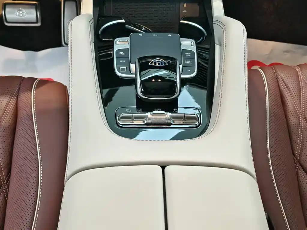 Mercedes-Benz GLS — фото 28