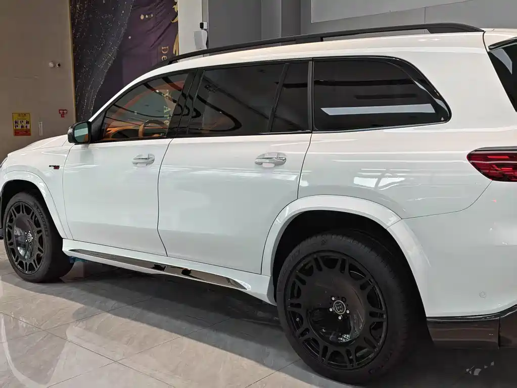 Mercedes-Benz GLS — фото 4