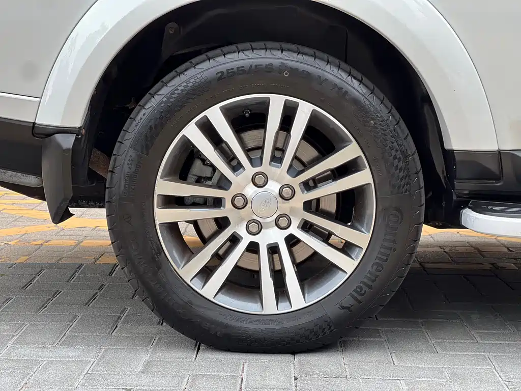 Land Rover Discovery 2015 — фото 15