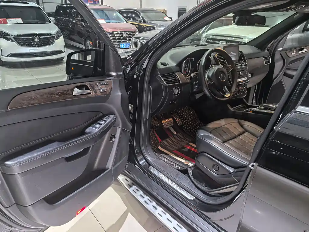 Mercedes-Benz GLE 2017 — фото 4