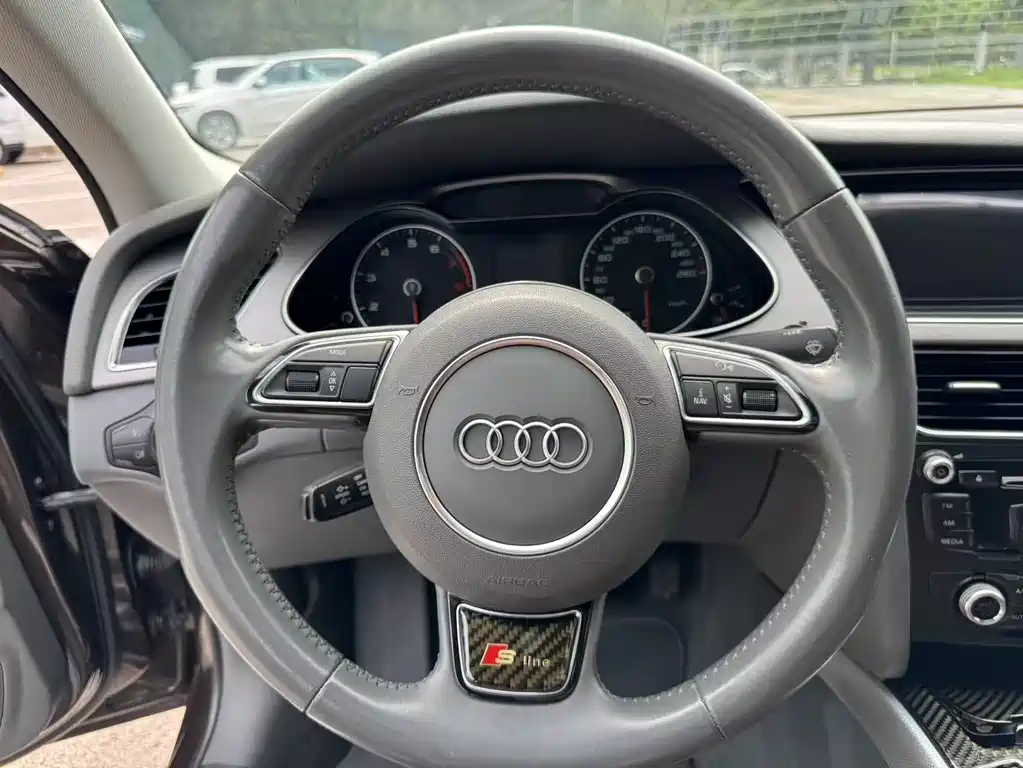 Audi A4L 2016 — фото 12