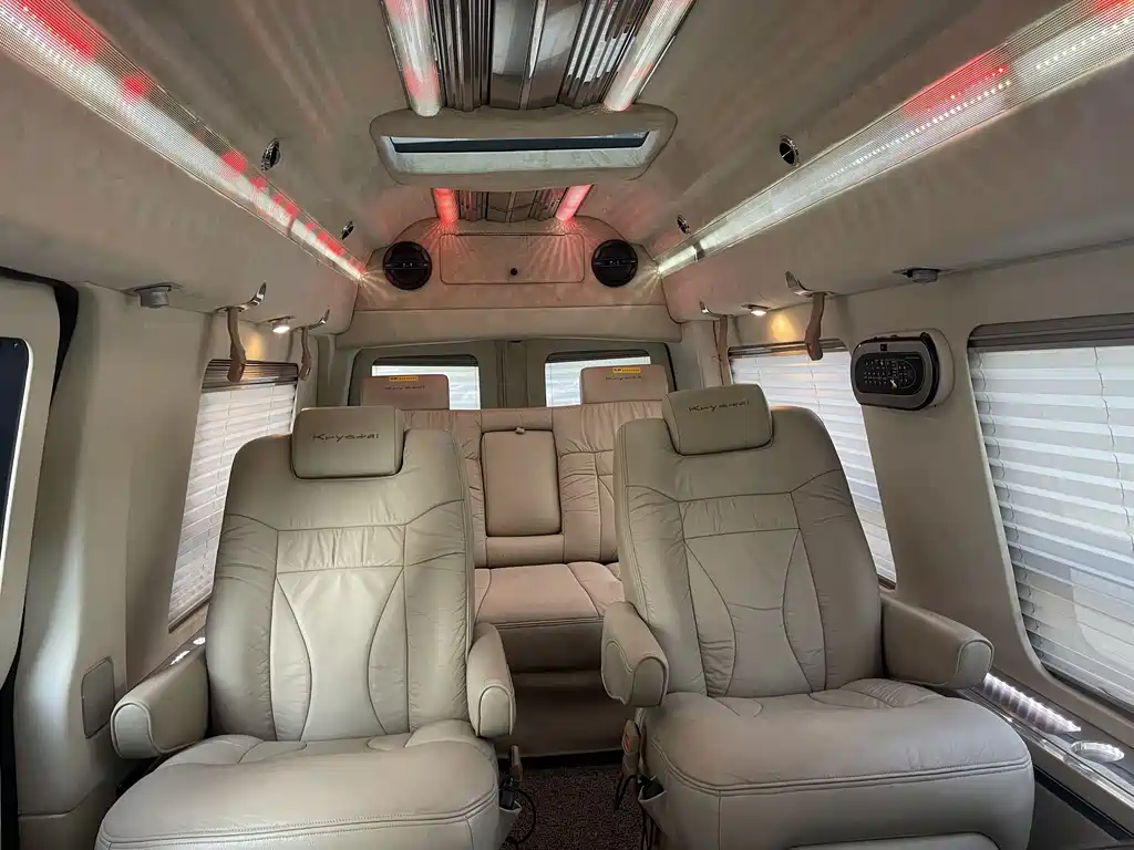 GMC Savana 2013