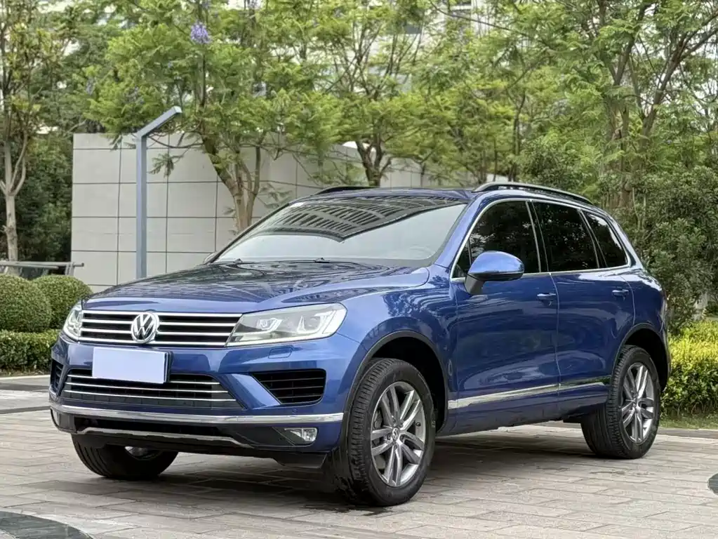 Volkswagen Touareg 2017 — фото 1