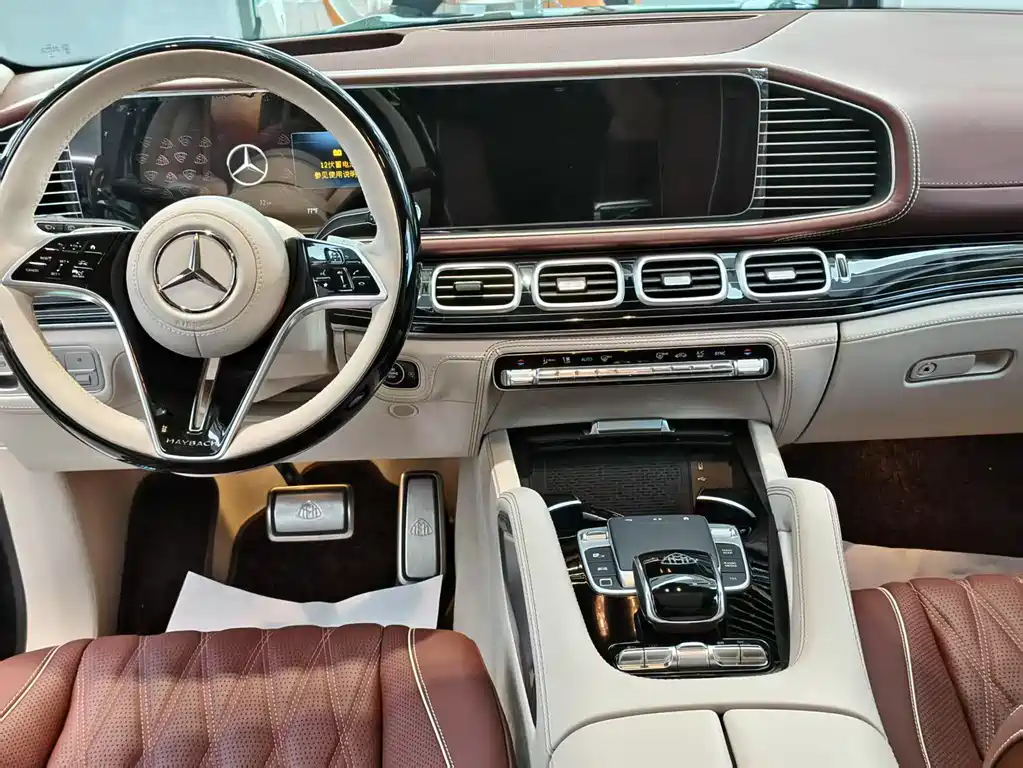Mercedes-Benz GLS — фото 12