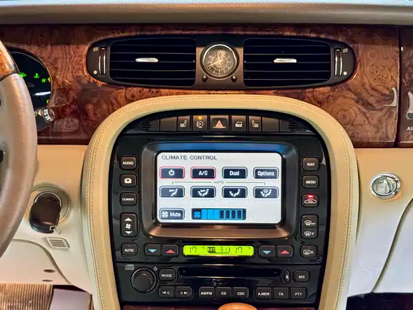 Jaguar XJ 2007
