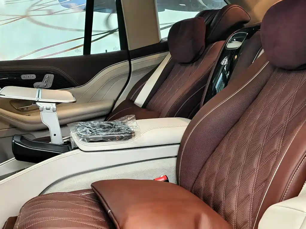 Mercedes-Benz GLS — фото 11