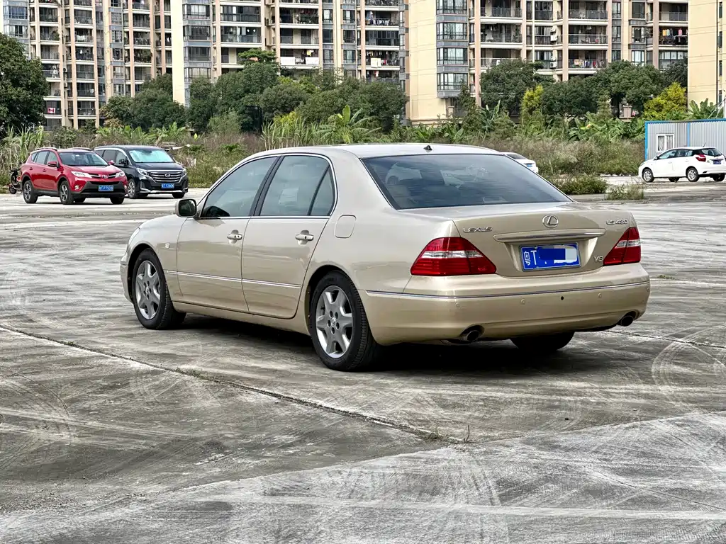 Lexus LS 2006