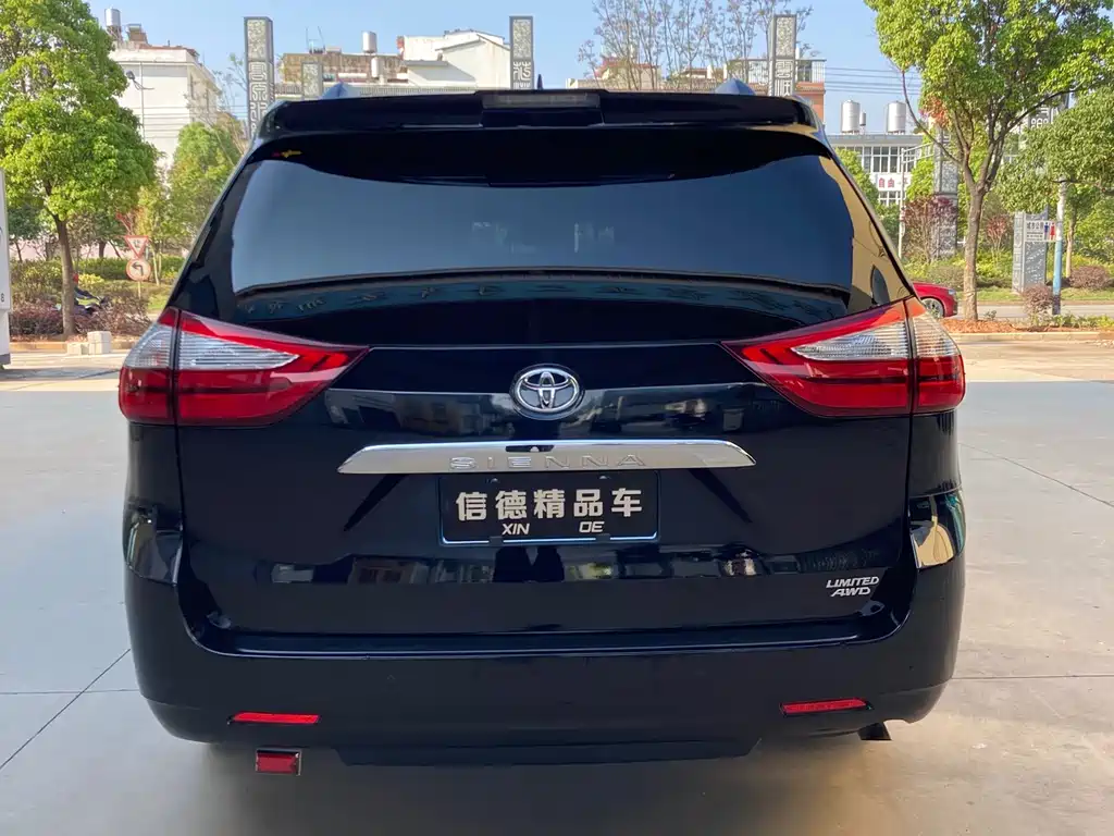 Toyota Sienna 2019 — фото 4
