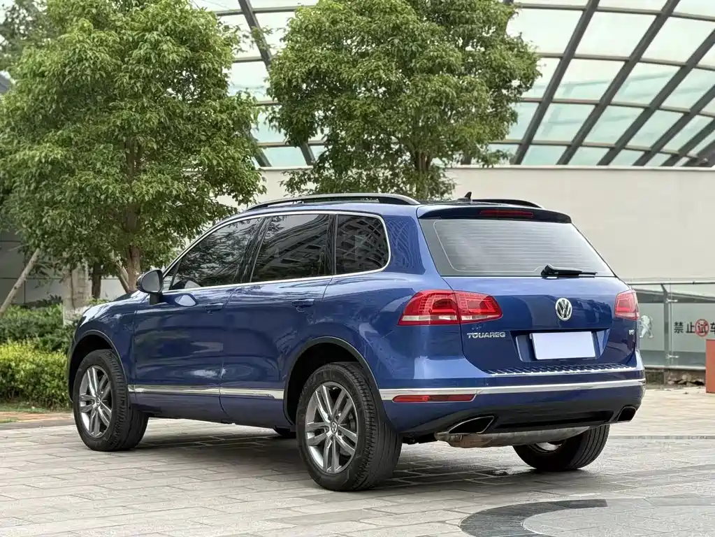 Volkswagen Touareg 2017 — фото 7