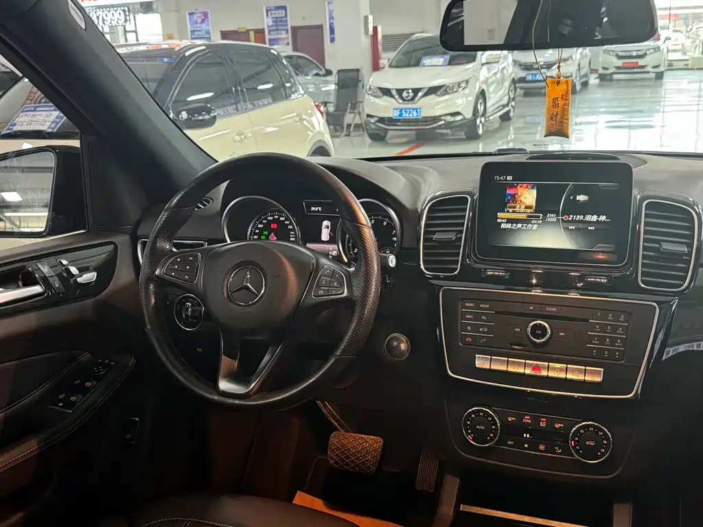 Mercedes-Benz GLE 2017 — фото 9