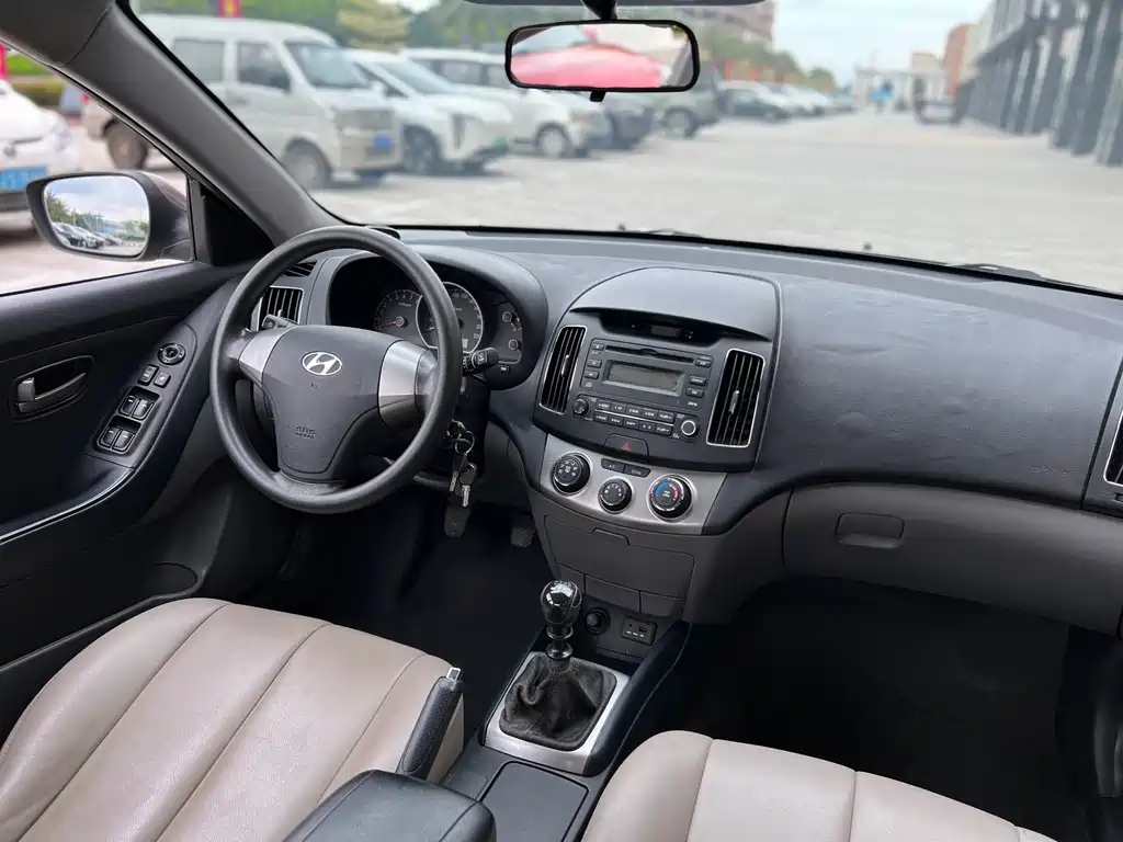 Hyundai Elantra 2013