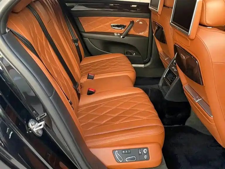 Bentley Flying Spur 2014 — фото 10