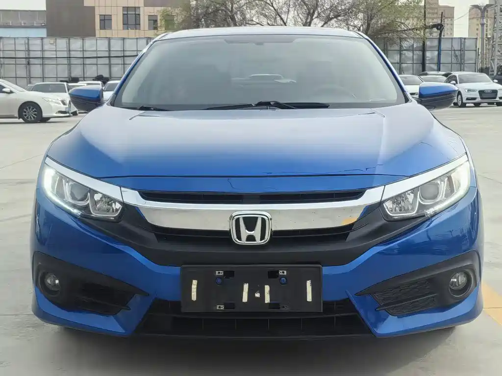 Honda Civic 2018 — фото 1
