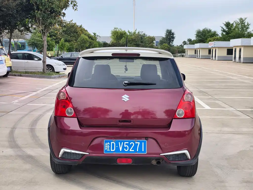 Suzuki Swift 2015 — фото 5