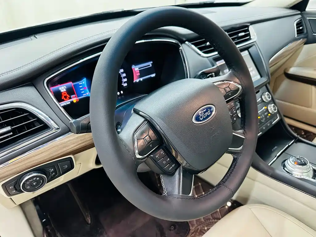 Ford Taurus 2016 — фото 19