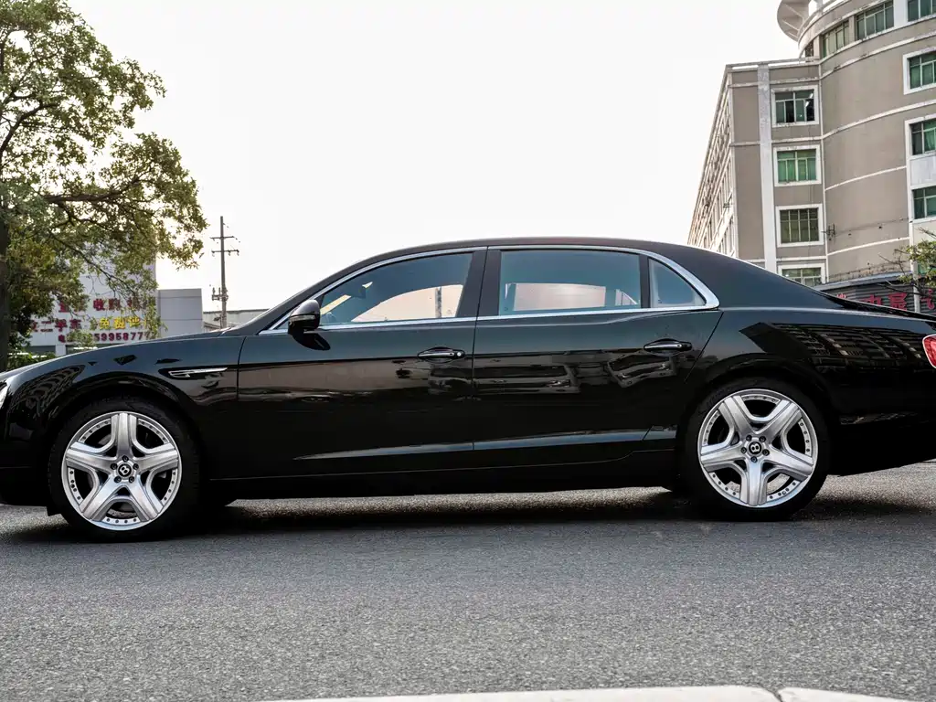 Bentley Flying Spur 2013 — фото 3