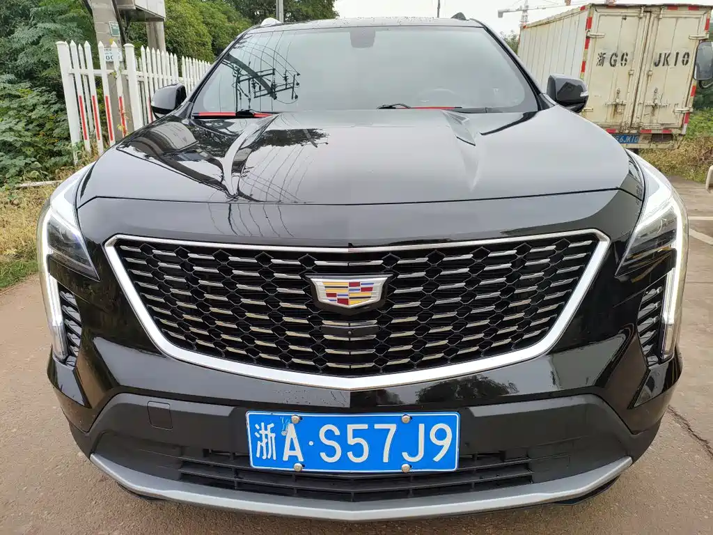 Cadillac XT4 2020 — фото 1