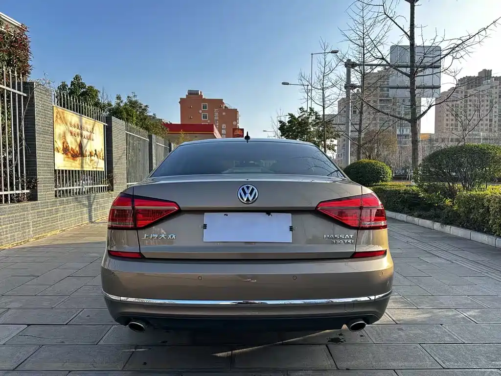Volkswagen Passat 2016 — фото 8