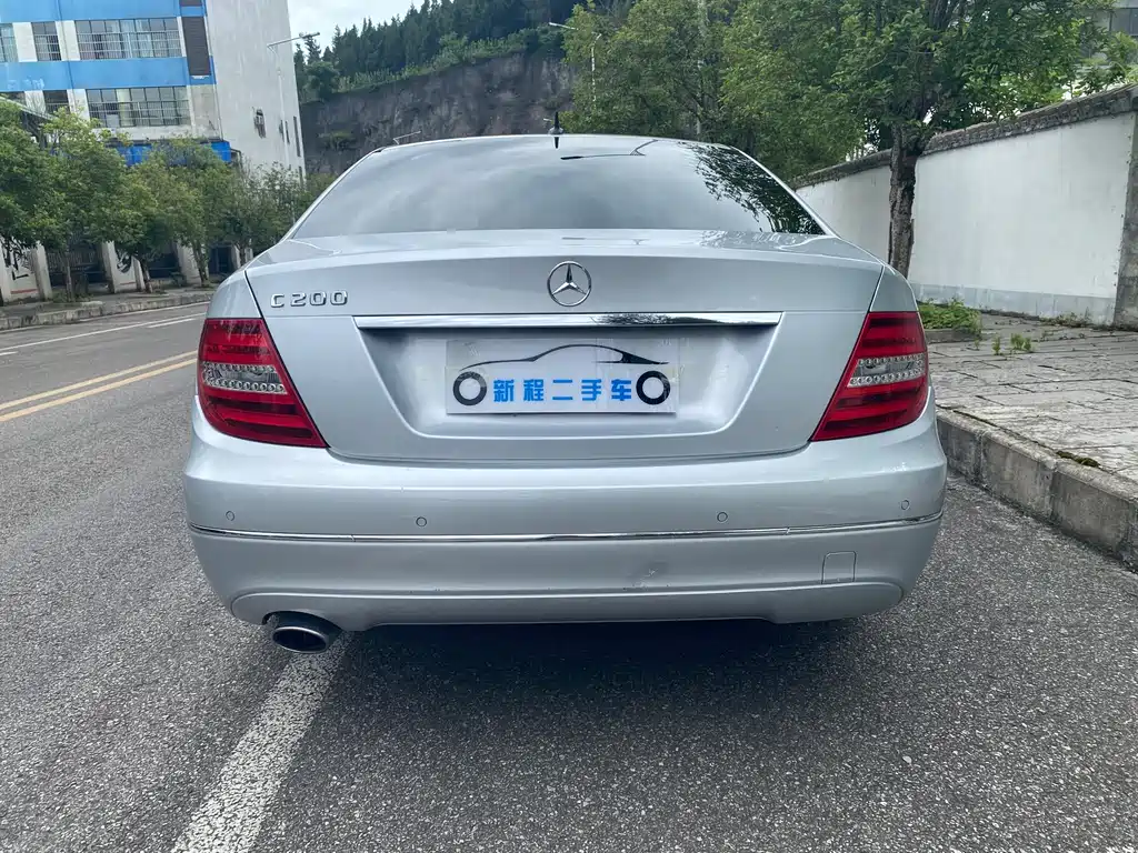 Mercedes-Benz C-Class 2011