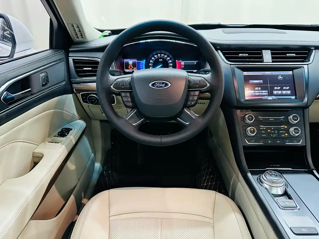Ford Taurus 2016 — фото 13