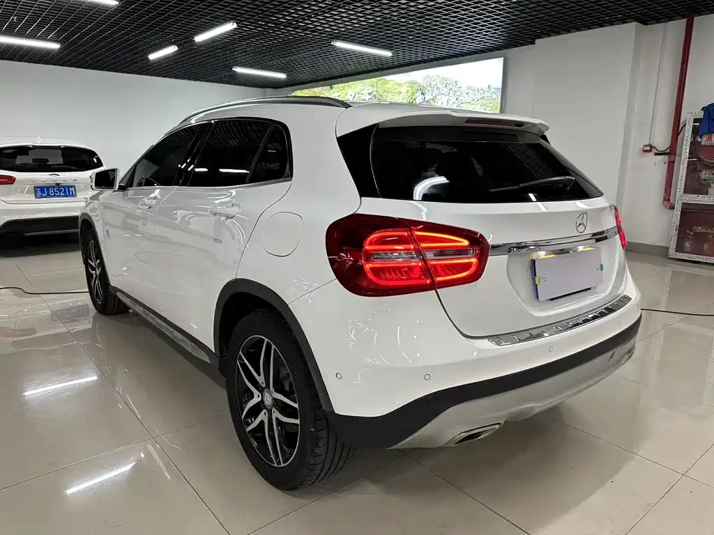 Mercedes-Benz GLA 2015 — фото 8