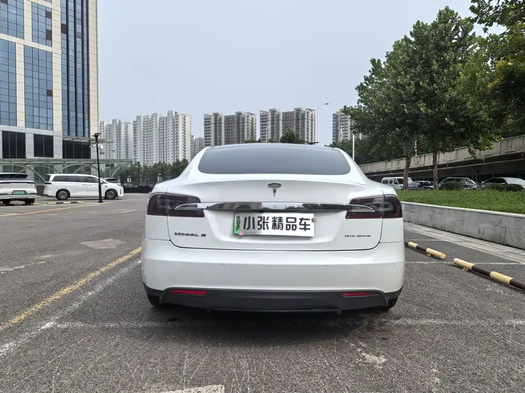 Tesla Model S 2015 — фото 5