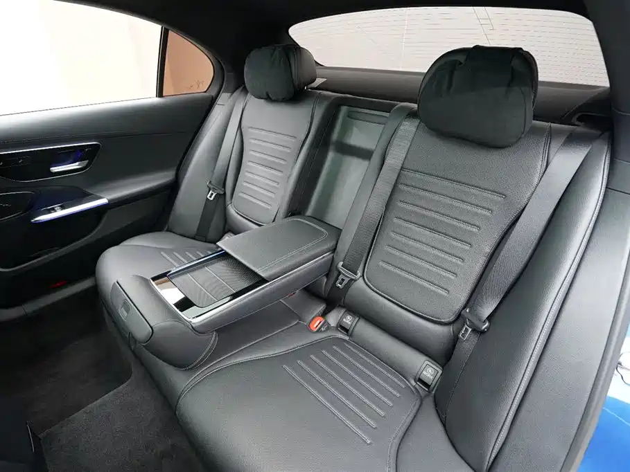 Mercedes-Benz C-Class 2022 — фото 16