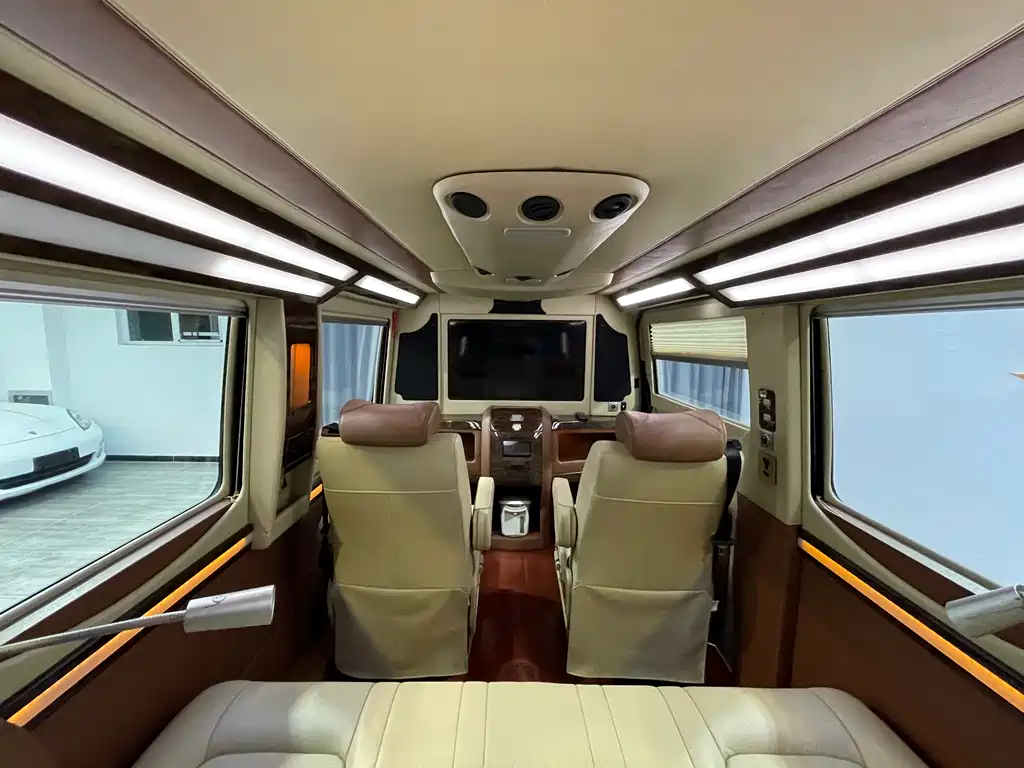 Mercedes-Benz Sprinter 2017 — фото 17