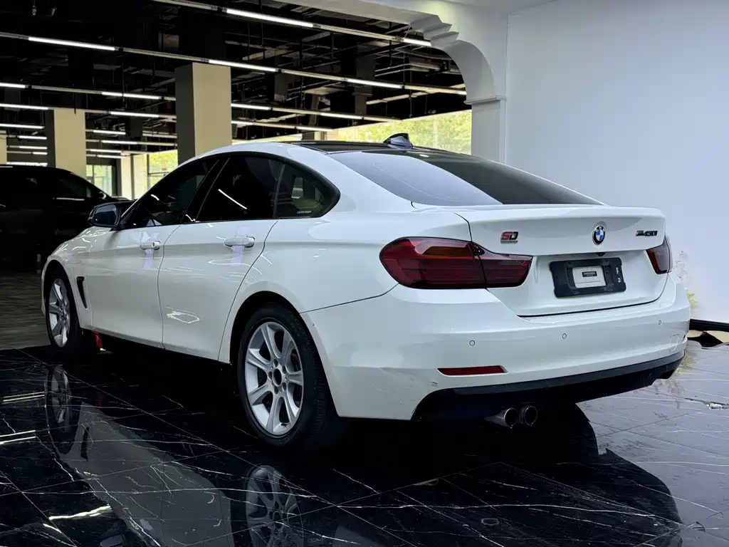 BMW 4 Series 2017 — фото 14