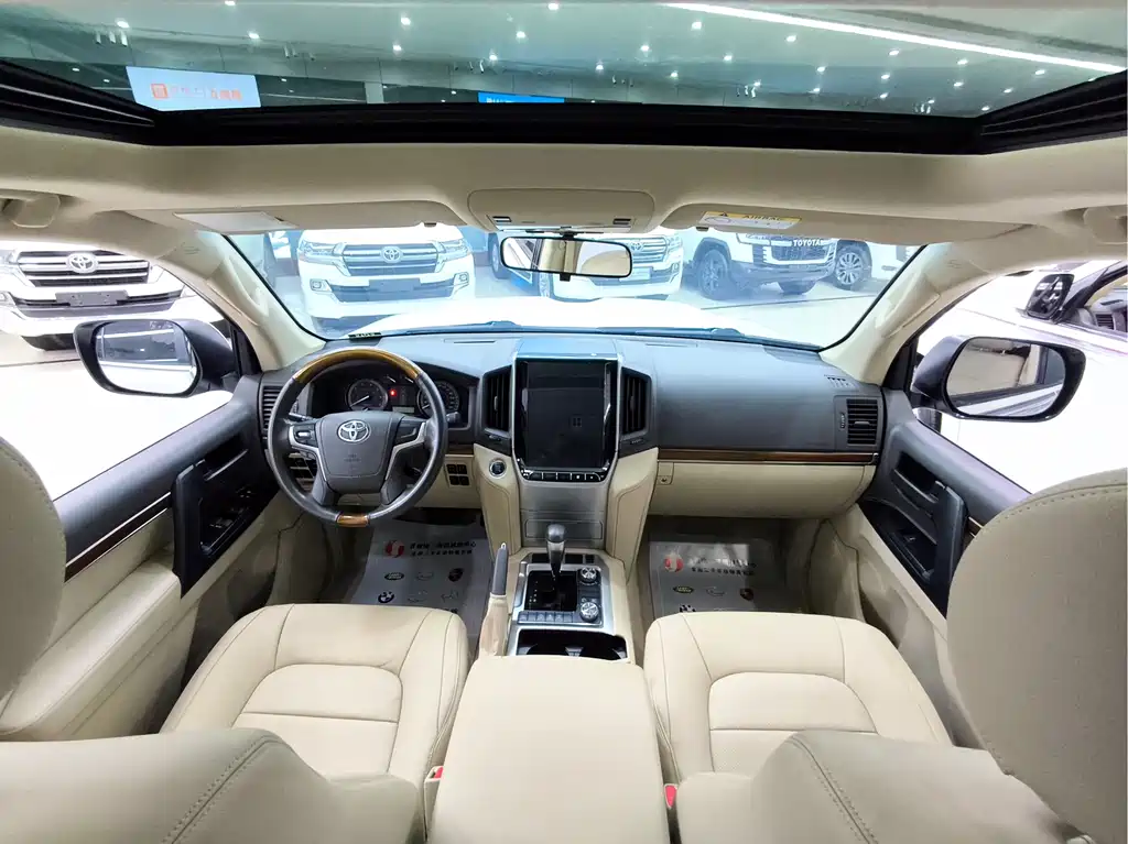 Toyota Land Cruiser 2019 — фото 21