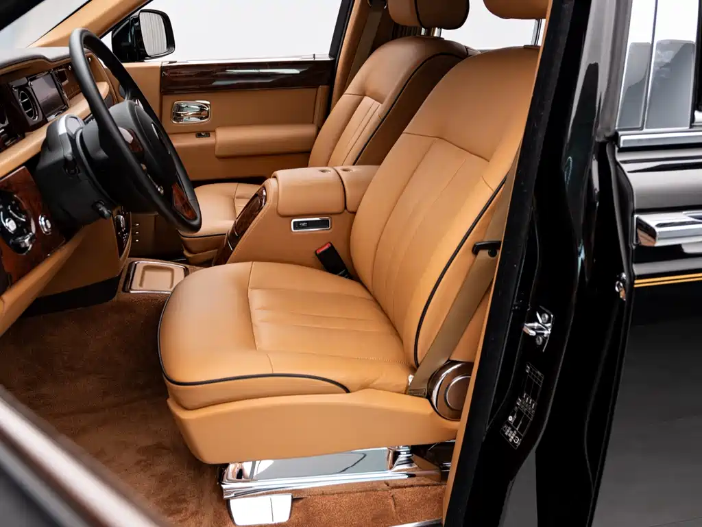 Rolls-Royce Phantom 2016 — фото 16